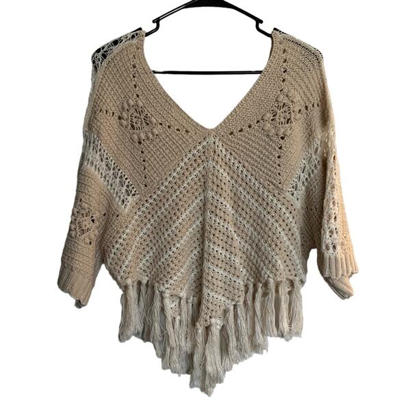 Zara Fringed Knit Poncho Cream Crochet V Neck Coastal Grandma Sweater Size Small - Picture 2 of 9